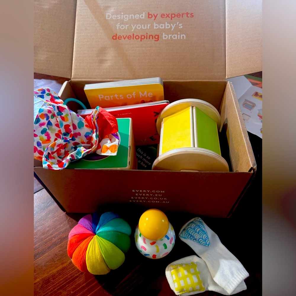 Lovevery 5-6 month Senser complete kit